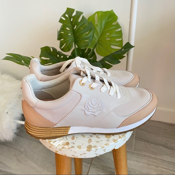 Taryn Rose • New Sneakers Sz 10 - Picture 7 of 7